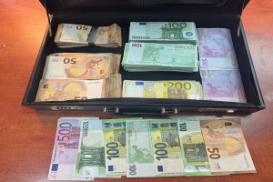 Χίος: Υπάλληλος υπεξαίρεσε πάνω από 100.000€, πιάστηκε με μετρητά