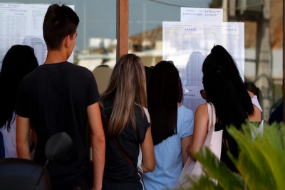 Πανελλήνιες: Οι πιο περιζήτητες σχολές και το φαινόμενο των κενών θέσεων – Η δεύτερη ανάγνωση των στατιστικών στις βάσεις εισαγωγής