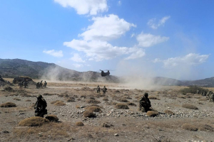 ΠΑΡΜΕΝΙΩΝ-25 - Απόβαση Ελλήνων Πεζοναυτών στο Καρλόβασι της Σάμου στέλνει ισχυρό μήνυμα στην Τουρκία (vid)