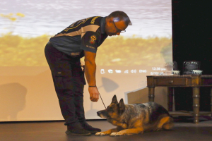 Η «Sandy» έκλεψε τις εντυπώσεις στην ημερίδα για τα ζώα στη Λέσβο