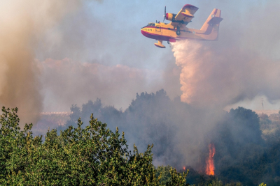 Φωτιά στην Χίο – Μήνυμα από το 112 για εκκενώσεις σε Πισπιλούντα και Νέα Ποταμιά