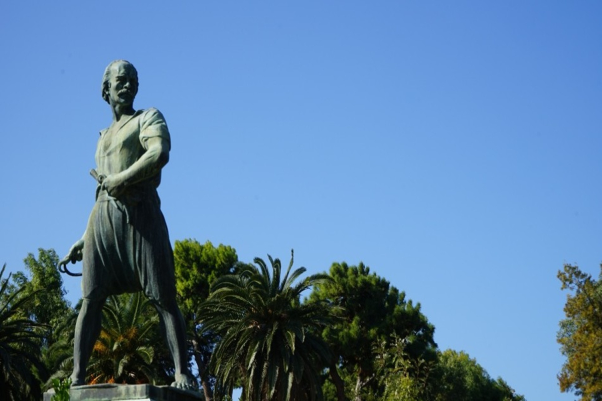 Ο ανδριάντας του Κωνσταντίνου Κανάρη στα Ψαρά - Μια ακόμη μεγάλη δωρεά από τον Θανάση Μαρτίνο στο ιστορικό νησί