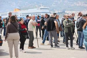 Λέσβος: Συνεχίζονται οι κινητοποιήσεις των κτηνοτρόφων - «Αν τα αιτήματά μας δεν ικανοποιηθούν, τα λιμάνια θα κλείσουν πλήρως»
