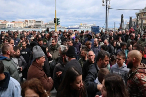 «Στηρίζουμε τον αγώνα», μήνυμα από τους βενζινοπώλες της Λέσβου