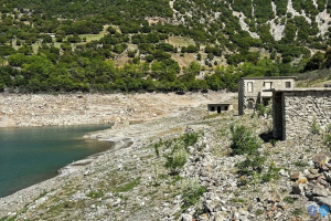 Bloomberg: Η Ελλάδα σχεδιάζει να συγχωνεύσει εκατοντάδες εταιρείες ύδρευσης καθώς η ξηρασία επιδεινώνεται