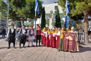 Οι Πελοποννήσιοι της Λέσβου τίμησαν τη Χίο – Παρέλασαν για την Ελευθερία του 1912