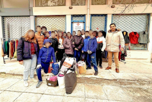 982 οικογένειες στηρίχθηκαν το 2025, συνεχίζει η Κοινωνική Ιματιοθήκη του Ερυθρού Σταυρού Μυτιλήνης