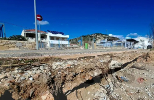 Ανησυχία στην Χίο: Η διάβρωση «έφαγε» την παραλία της Κώμης